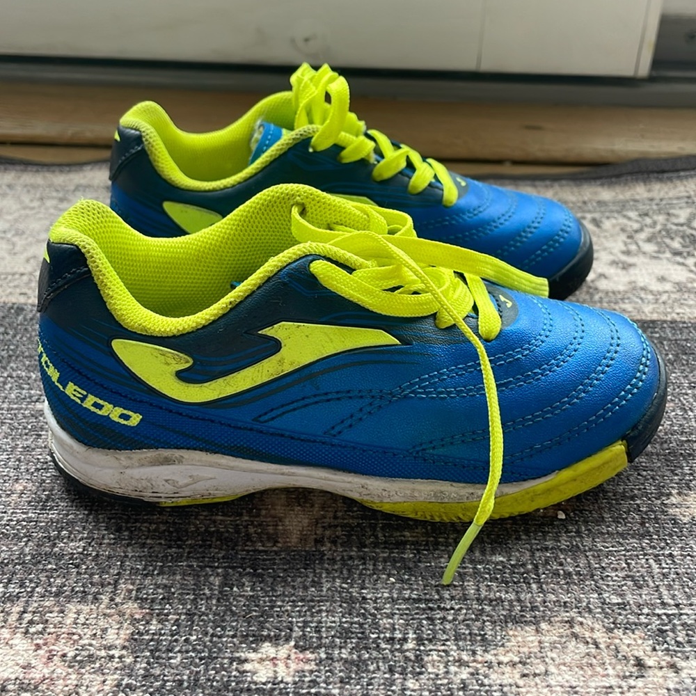 Joma Toledo Junior Kids Turf Soccer Shoe - Toddler size 9